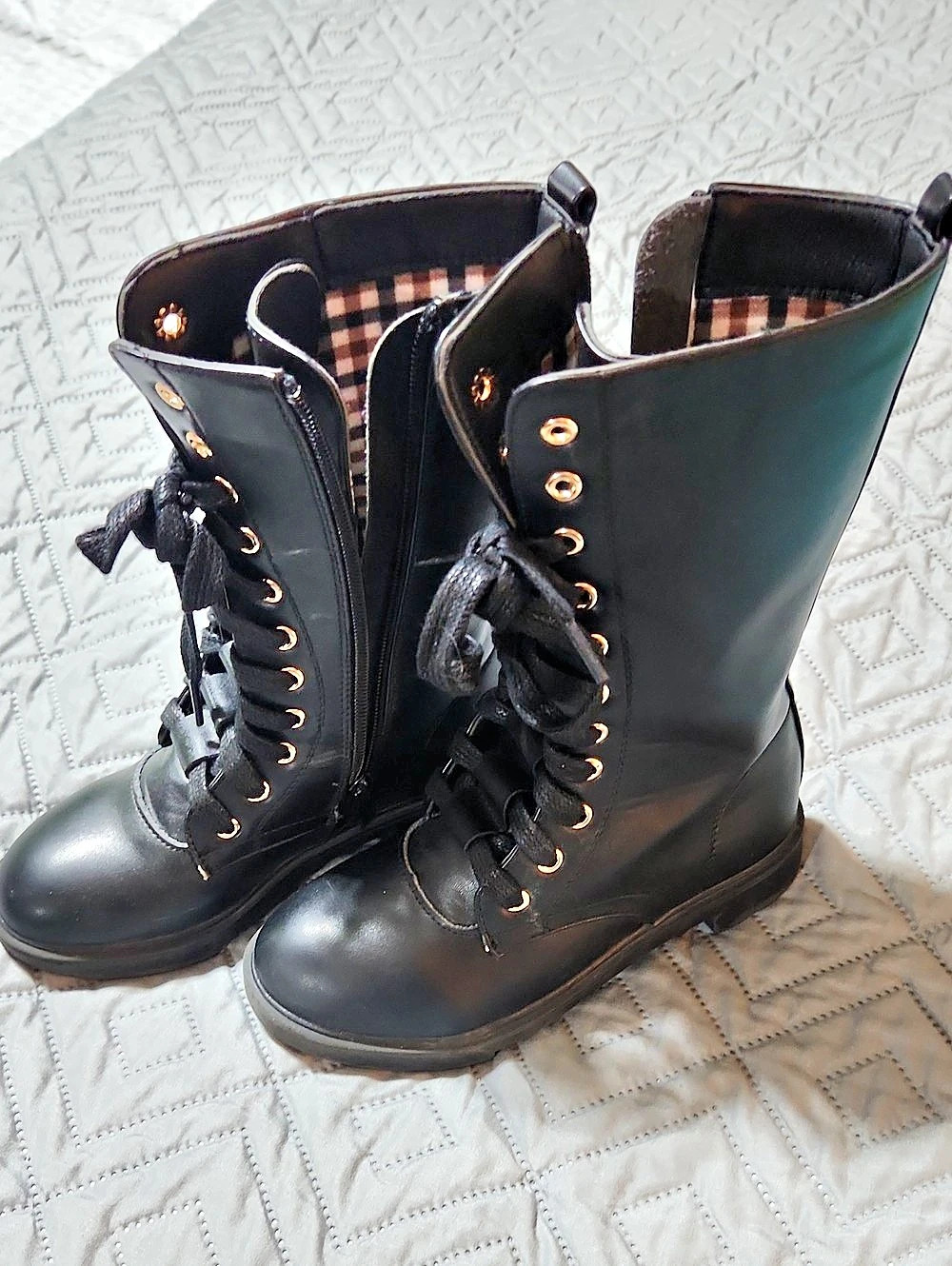 Girls Black Combat Boots Like New